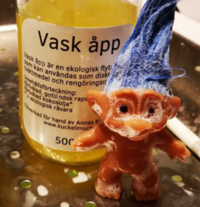 Läs mer om artikeln Fläckar och smuts